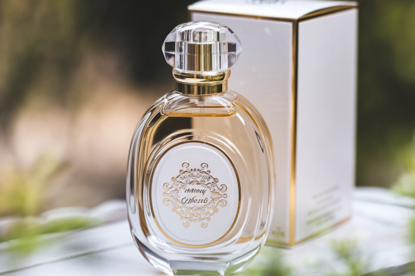 white shoulders perfume